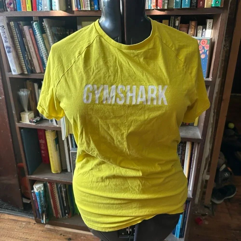 Gymnshark yellow graphic Athleisure M sporty T-shirtless